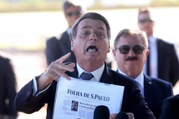 Com a manchete do jornal Folha de S. Paulo, Bolsonaro atacou jornalistas 