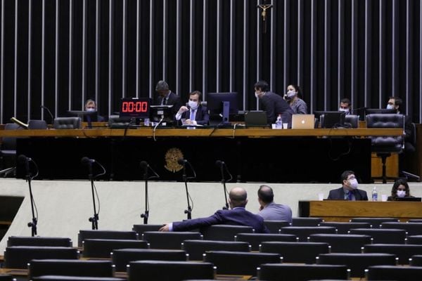 Deputados aprovaram projeto de socorro em sessão extraordinária virtual da Câmara dos Deputados