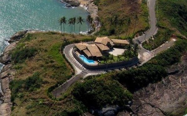 Festa aconteceu na Mansão 300º, espaço usado para eventos