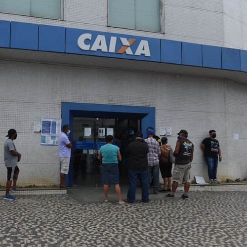 Governo federal deve ampliar benefício em mais duas parcelas; valor, entretanto, ainda não está definido pela equipe econômica