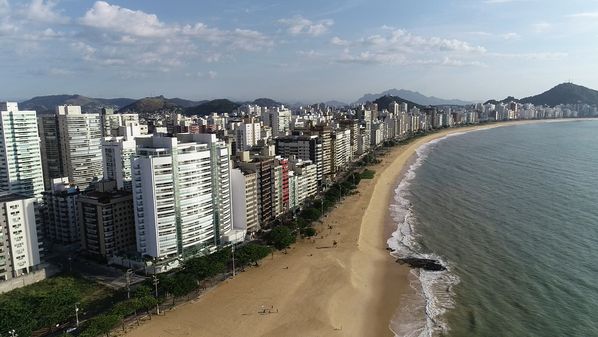 Ao liberar recursos parados no sistema financeiro, o governo busca estimular o crédito habitacional e impulsionar a economia sem ampliar gastos