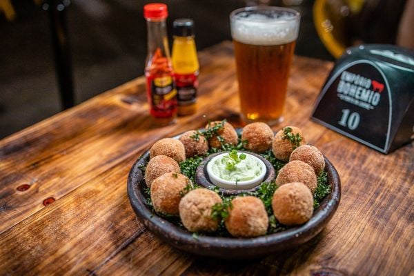 Croquete de linguiça do Empório Bohemio no Roda de Boteco 2020