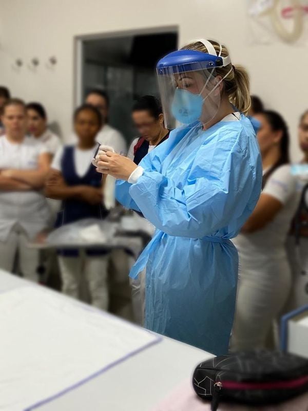 Marina Da Rós Malacarne é infectologista do São Bernardo Apart Hospital e trabalha no combate ao coronavírus