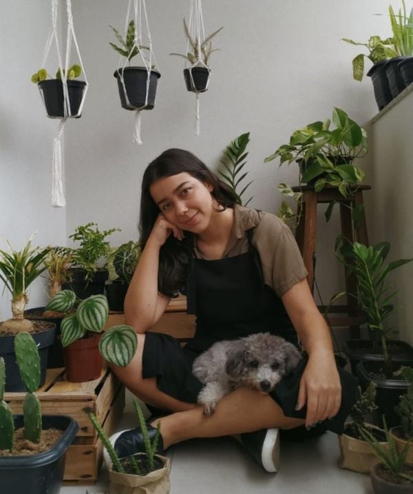A estudante Fernanda Mendes Colombeki passou a cuidar de plantas durante a quarentena