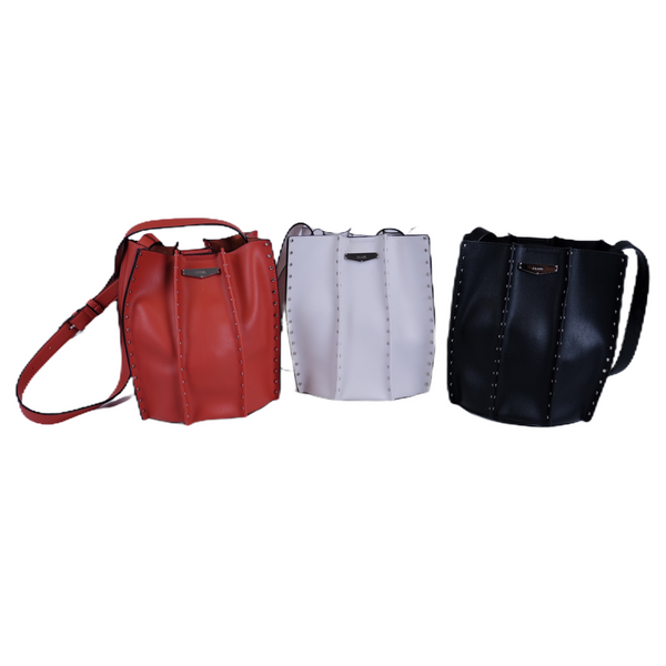 Bolsas Ellus (Bucket Rock) têm versões em várias cores e também podem ser encontradas na Vitrine Virtual por Camilla Baptistin