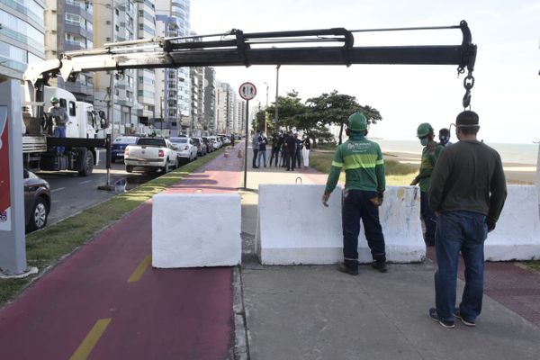 Instalação de barreiras na orla de Vila Velha para ampliação do índice de isolamento social por Carlos Alberto Silva