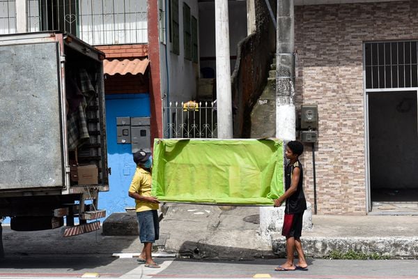 Vitória - ES - O Coronavírus e a periferia. Bairro São Pedro.  por Vitor Jubini