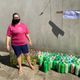 Imagem - Doméstica produz sabão e distribui para moradores de Resistência