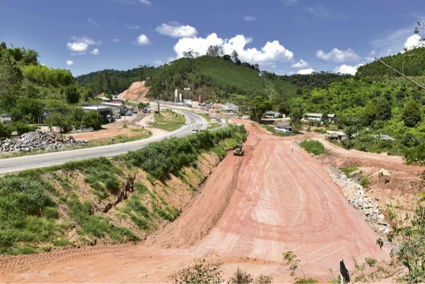 Trecho da BR 262: obra de duplicação paralisada. Crédito: Arquivo