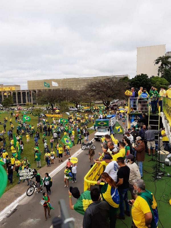 Atos pró-governo acontecem em Brasília neste sábado 