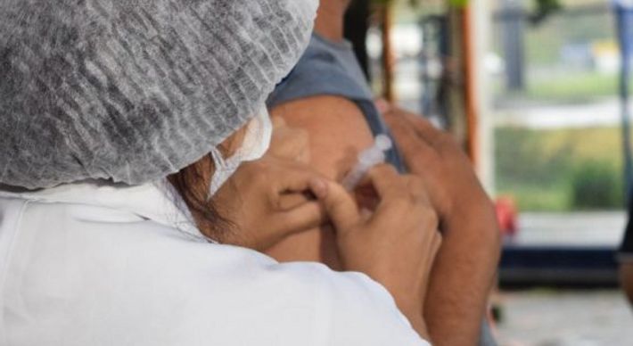 A oferta é para todos os públicos previstos na campanha e que ainda não foram alcançados pela vacinação, como idosos e crianças; saiba quem mais tem direito