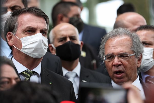 Presidente Jair Bolsonaro em reunião com Paulo Guedes, Presidente do STF e empresários