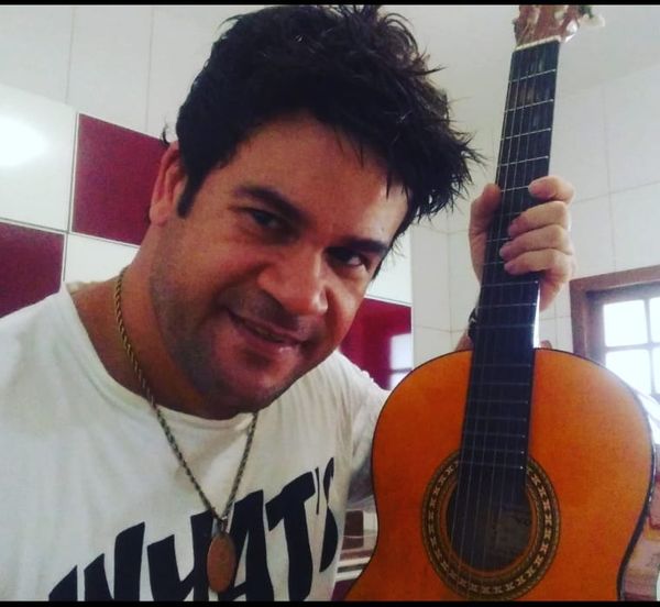 William Santana Bezerra, 43 anos, músico