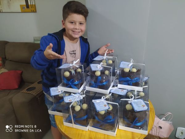 Julio recebeu doações ao invés de presentes de aniversário 