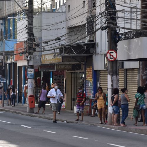 A ampliação da oferta de leitos de UTI diminui a pressão sobre o sistema de saúde e, pelo menos nos próximos dias, evita o bloqueio total de atividades