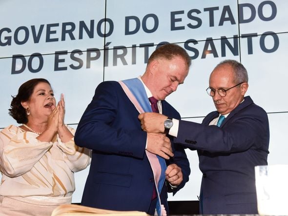 01/01/2019 -  A primeira-dama na posse do marido. Renato Casagrande recebe a faixa do Governador Paulo Hartung  no Palácio Anchieta  por Carlos Alberto Silva
