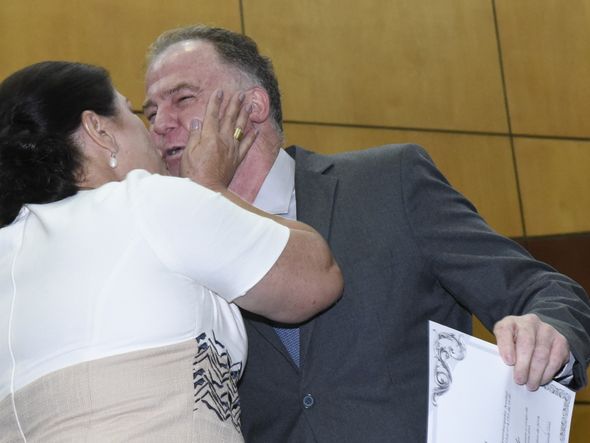 19/12/2018 - Renato Casagrande é diplomado pelo TRE como governador do ES. Na foto, a esposa de Renato, Maria Virgínia por Carlos Alberto Silva