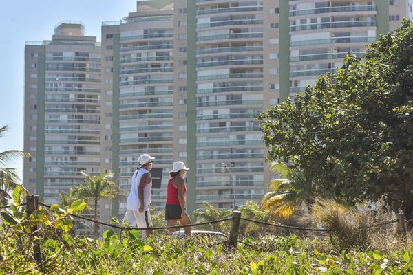 Vitória - ES - Jardim Camburi: bairro com maior número de casos de coronavírus no ES por Vitor Jubini