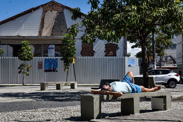 Vitória - ES - Jardim Camburi: bairro com maior número de casos de coronavírus no ES por Vitor Jubini