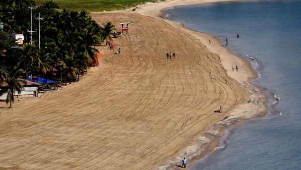Obra abrange uma faixa de 431 metros de comprimento. Com o trabalho, a praia terá largura de 33 metros após a conclusão do serviço