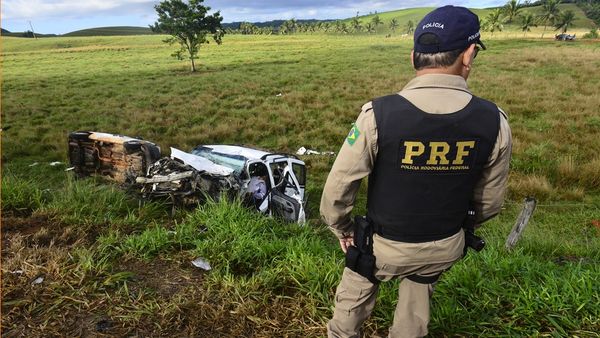 A carreta de granito que provocou o acidente em Guarapari, em junho de 2017, estava com pneus carecas e com 11 toneladas de excesso de carga