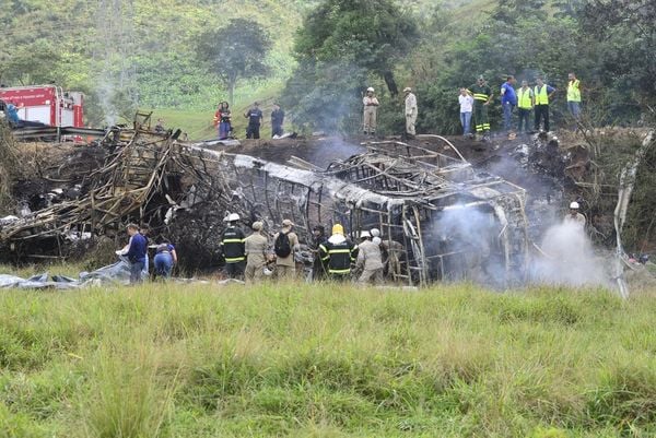 A carreta de granito que provocou o acidente em Guarapari, em junho de 2017, estava com pneus carecas e com 11 toneladas de excesso de carga