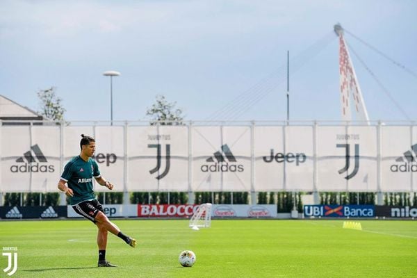 Cristiano Ronaldo, da Juventus, treina de forma individual