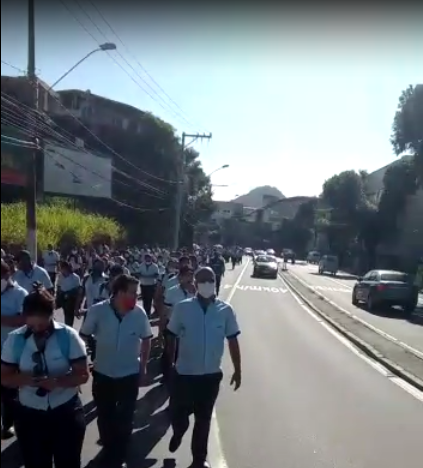 Rodoviários voltam a protestar em Vitória contra a retirada dos cobradores dos ônibus do Transcol