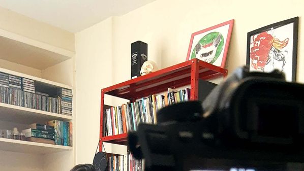 O projeto “Livros por Lívia” está trazendo vídeos sobre a literatura atual, incluindo diversos autores capixabas