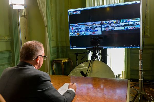 Renato Casagrande participa de reunião sobre o socorro aos Estados com o presidente Jair Bolsonaro, outros governadores e os presidente da Câmara, Rodrigo Maia, e do Senado, Davi Alcolumbre por Helio Filho/Secom-ES
