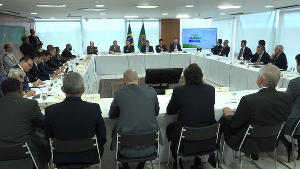 Na divulgada reunião ministerial, o que menos se viu falar foi sobre a defesa da vida. Aliás, as vidas de todos e todas nunca foram prioridade nem na campanha, nem agora na gestão do atual governo federal