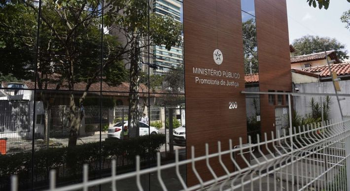 Servidores da Assembleia Legislativa do ES atuaram em processos particulares de parlamentares na Justiça. Um deputado já foi acusado de improbidade administrativa