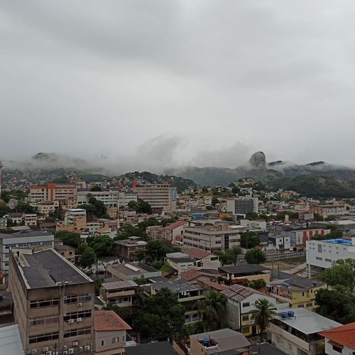 Instituto emite alerta de perigo com chuvas fortes para regiões do ES