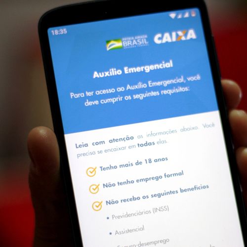 Auxílio de R$ 600 pago pelo governo tinha sido estendido às adolescentes em maio, mas aplicativo da Caixa só foi atualizado neste sábado