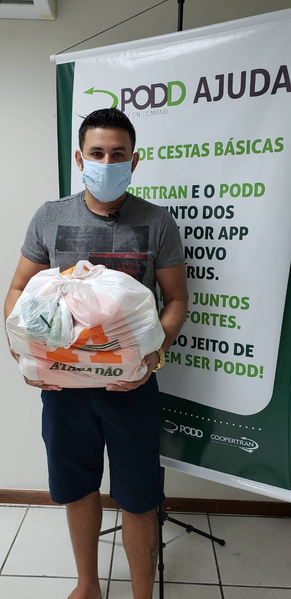 Ação social voltada a motoristas de aplicativo é realizada por cooperativa