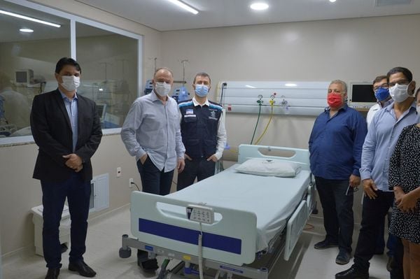 Governador esteve com o secretário de Saúde na última quarta-feira (20), em visita ao Vila Velha hospital