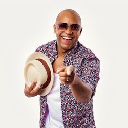 O cantor Salgadinho