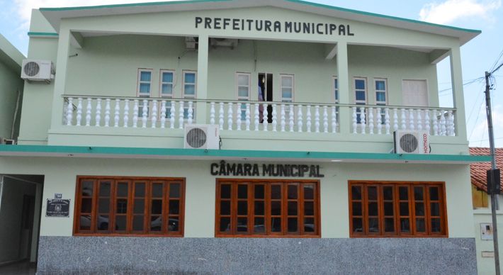 A medida começou nesta quinta-feira (2) e o objetivo é conter a propagação da doença na Casa; três casos foram confirmados