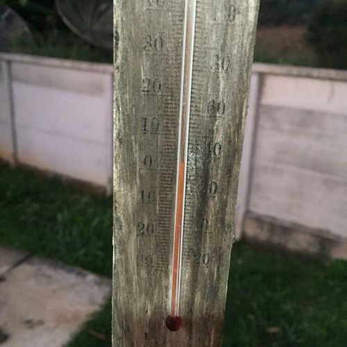 Moradores de muitas regiões do ES registraram o frio intenso da madrugada desta quinta-feira (28). Confira!