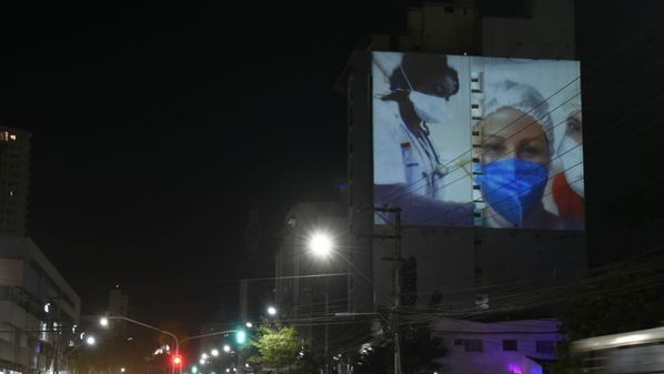 Prédio na avenida, em Vitória, foi escolhido para receber as homenagens do projeto 'Projeções Afetivas' nesta quinta-feira (28)