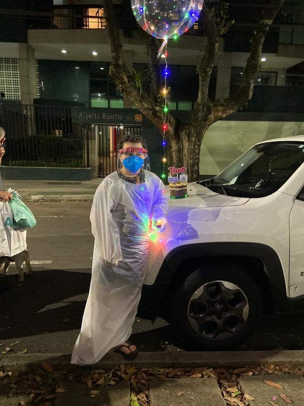 Surpresa para o Theo Cypreste Almeida contou com balões e caixinha de som com os parabéns por Acervo pessoal