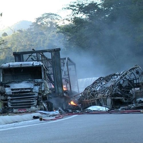 Todos os mortos estavam no micro-ônibus e a maioria era integrante de um grupo de dança alemã de Domingos Martins, o Bergfreunde, que voltava de uma apresentação na cidade de Juiz de Fora, em Minas Gerais