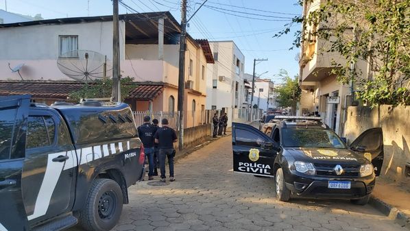 Segundo a Polícia Civil, cinco pessoas foram conduzidas para a delegacia para prestar depoimentos