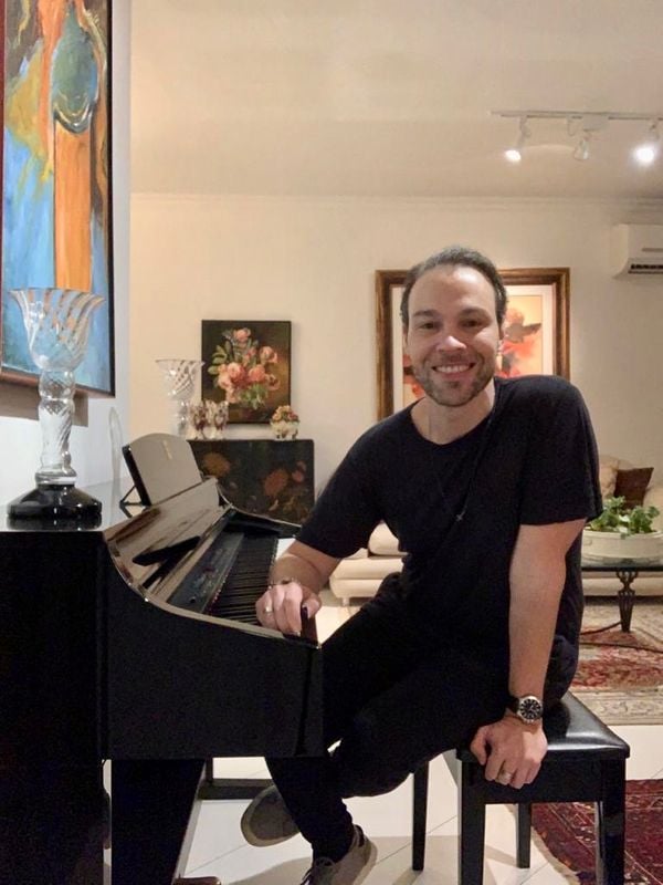 Bruno Leão, professor de piano