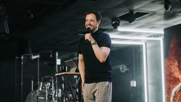 Público que prestigiar a live, com início previsto para às 14h com transmissão pelo canal do YouTube do festival, poderá realizar doações para instituições filantrópicas