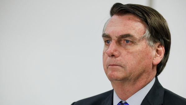 Manifestações a favor da democracia, contra o fascismo e contra o presidente têm sido realizadas no país para contrapor atos bolsonaristas
