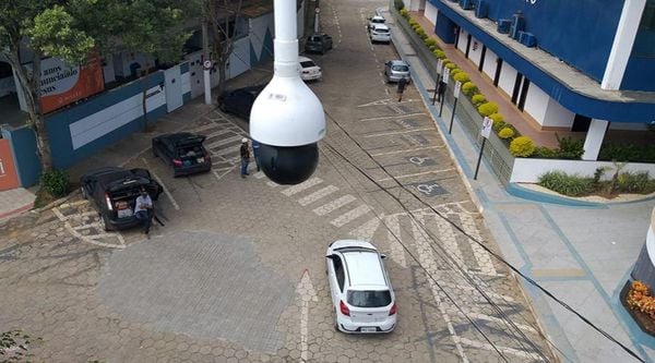Vila Velha instala novas câmeras de segurança nas ruas do município