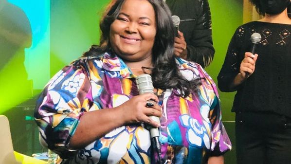 Famosa pelo louvor 'Adorarei', Fabiana estava internada há uma semana
