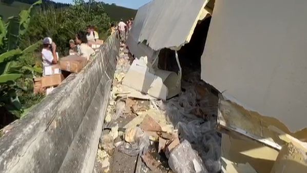 Suspeitos do crime foram detidos e levados para a delegacia