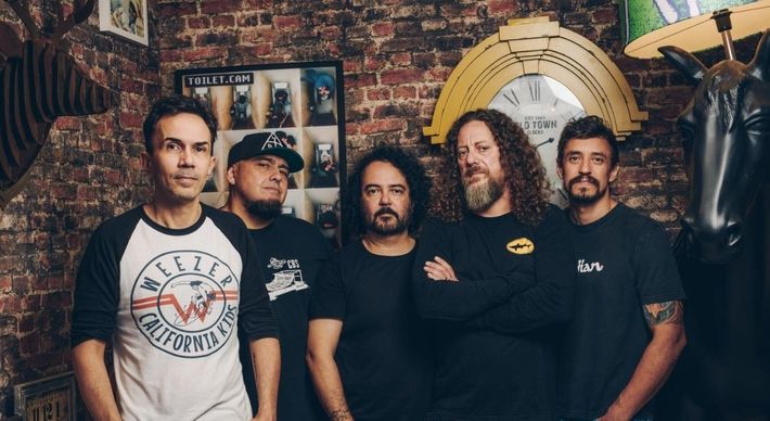 A apresentação é uma homenagem ao Dia Mundial do Rock e está sendo realizada pelo Festival Planeta Brasil; confira a programação
